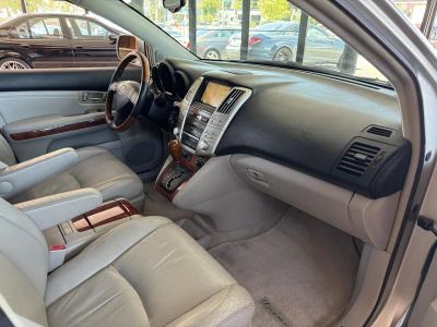 2004 Lexus RX 330 — photo 24 view