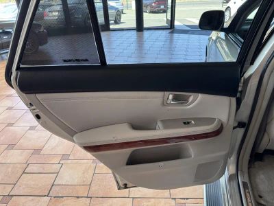 2004 Lexus RX 330 — photo 8 view