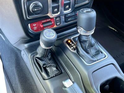 2026 Jeep Wrangler — photo 17 view