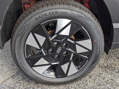 2025 Hyundai KONA — photo 11 view