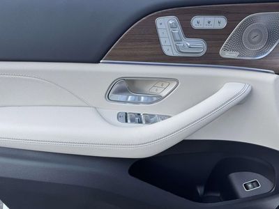 2026 Mercedes-Benz GLE — photo 17 view