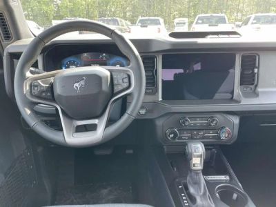 2026 Ford Bronco — photo 10 view