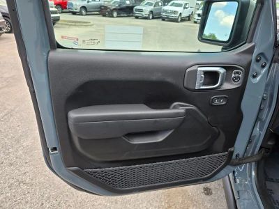 2025 Jeep Wrangler — photo 14 view