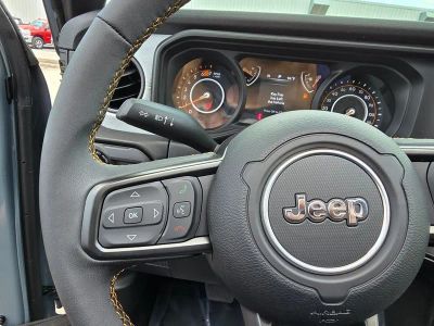 2025 Jeep Wrangler — photo 19 view