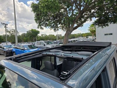 2025 Jeep Wrangler — photo 12 view