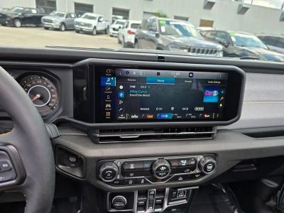 2025 Jeep Wrangler — photo 22 view