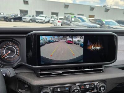 2025 Jeep Wrangler — photo 23 view
