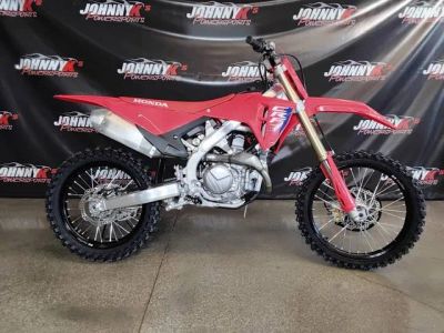 2026 Honda® CRF450R — front three-quarter view