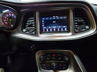 2022 Dodge Challenger — photo 18 view