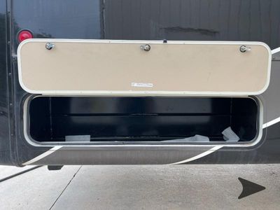 2018 DRV Luxury Suites Mobile Suites - Photo 9