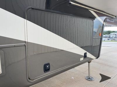 2018 DRV Luxury Suites Mobile Suites - Photo 10