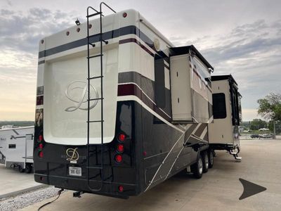 2018 DRV Luxury Suites Mobile Suites - Photo 5
