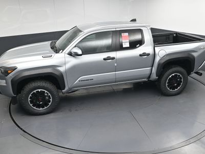 2025 Toyota Tacoma i-FORCE MAX TRD Off-Road i-FORCE MAX Truck Double Cab — photo 32 view