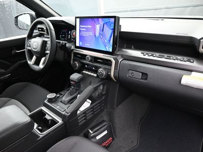 2025 Toyota Tacoma i-FORCE MAX TRD Off-Road i-FORCE MAX Truck Double Cab — photo 16 view