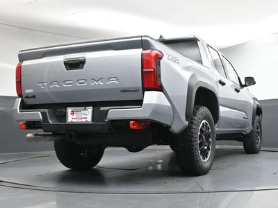 2025 Toyota Tacoma i-FORCE MAX TRD Off-Road i-FORCE MAX Truck Double Cab — photo 21 view