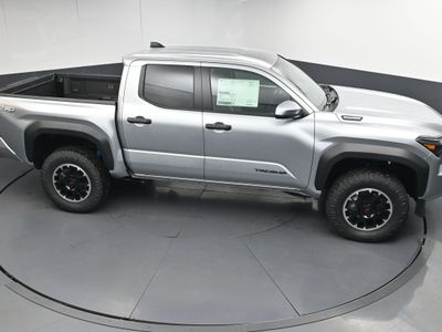 2025 Toyota Tacoma i-FORCE MAX TRD Off-Road i-FORCE MAX Truck Double Cab — photo 28 view