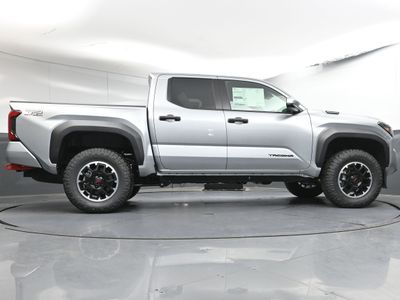 2025 Toyota Tacoma i-FORCE MAX TRD Off-Road i-FORCE MAX Truck Double Cab — photo 20 view