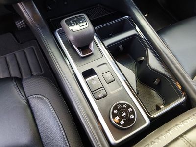 2025 Nissan Pathfinder — photo 15 view