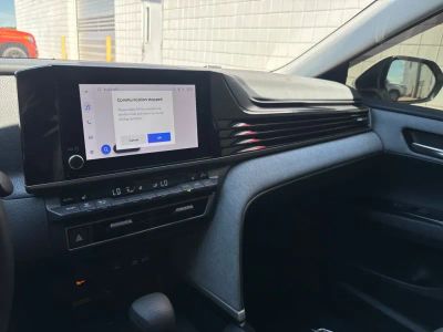 2025 Toyota Camry — photo 17 view