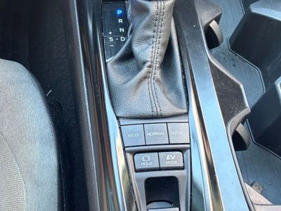 2025 Toyota Camry — photo 16 view