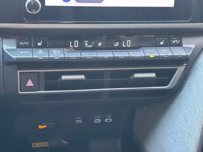 2025 Toyota Camry — photo 15 view