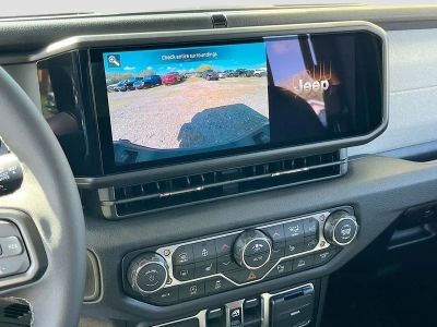 2026 Jeep Gladiator — photo 13 view