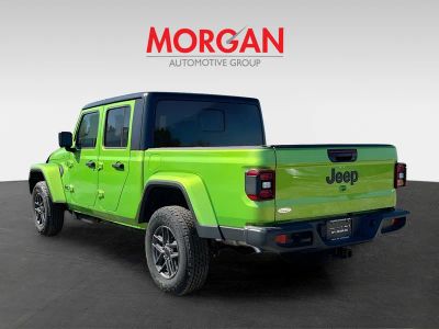 2026 Jeep Gladiator — detail view