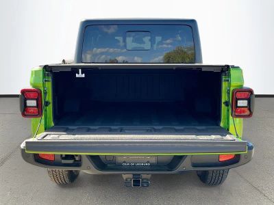 2026 Jeep Gladiator — photo 24 view