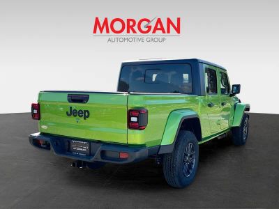 2026 Jeep Gladiator — photo 7 view