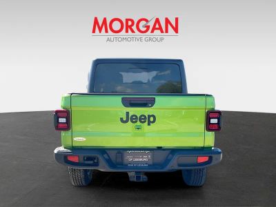 2026 Jeep Gladiator — engine compartment view