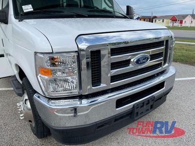 2025 Gulf Stream RV Yellowstone Class C - Photo 4