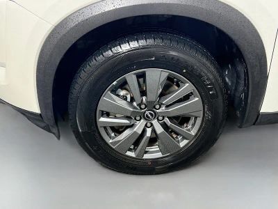 2024 Nissan Pathfinder — photo 11 view