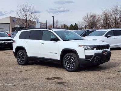 2026 Jeep Cherokee CHEROKEE LIMITED 4X4 in Bright White Clear-Coat Exterior Paint — front three-quarter view