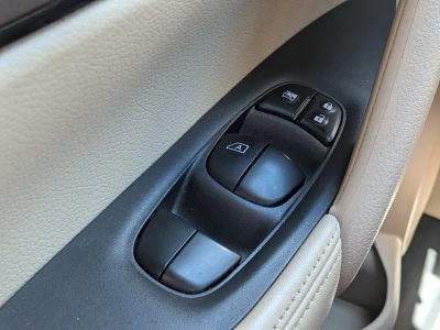 2020 Nissan Rogue — photo 22 view