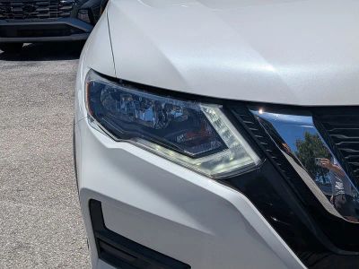 2020 Nissan Rogue — photo 9 view
