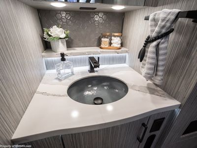 2027 Foretravel Realm Presidential Luxury Villa Bunk (LVB) W/ Spa - Photo 68
