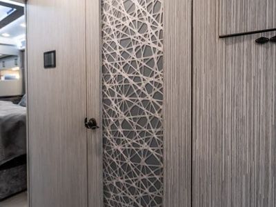 2027 Foretravel Realm Presidential Luxury Villa Bunk (LVB) W/ Spa - Photo 49