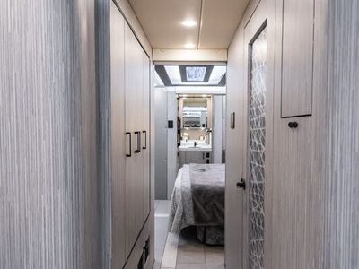 2027 Foretravel Realm Presidential Luxury Villa Bunk (LVB) W/ Spa - Photo 48