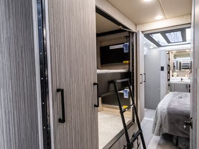 2027 Foretravel Realm Presidential Luxury Villa Bunk (LVB) W/ Spa - Photo 39