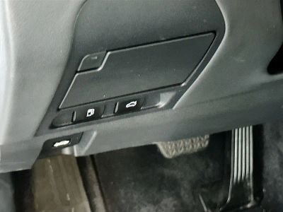 2023 Lexus LS — photo 9 view
