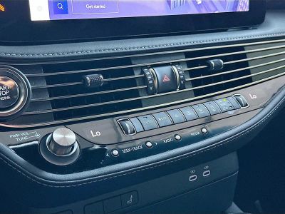 2023 Lexus LS — photo 14 view