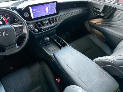 2023 Lexus LS — photo 22 view