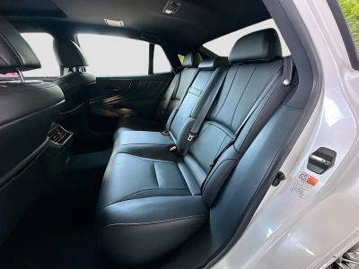 2023 Lexus LS — photo 23 view