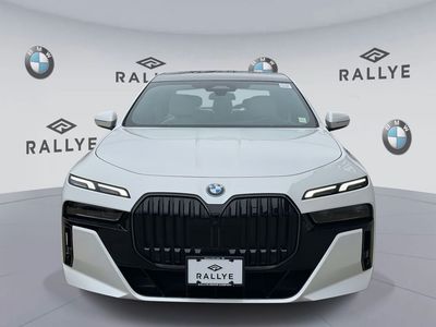 2025 BMW 7 Series - Photo 2
