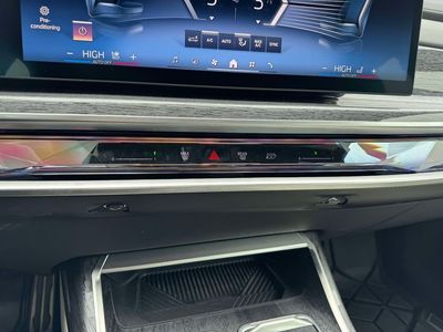 2025 BMW 7 Series - Photo 14