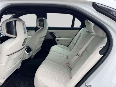 2025 BMW 7 Series - Photo 11