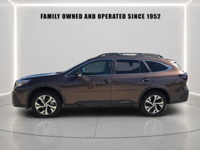 2020 Subaru Outback — detail view