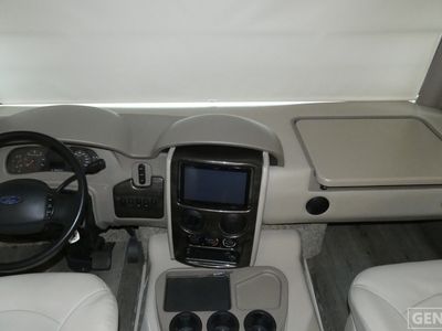 2019 Thor Motor Coach Challenger - Photo 10