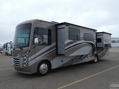2019 Thor Motor Coach Challenger - Photo 2