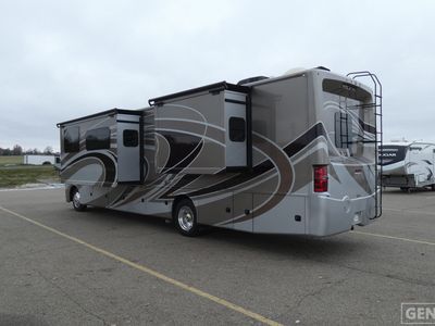 2019 Thor Motor Coach Challenger - Photo 3